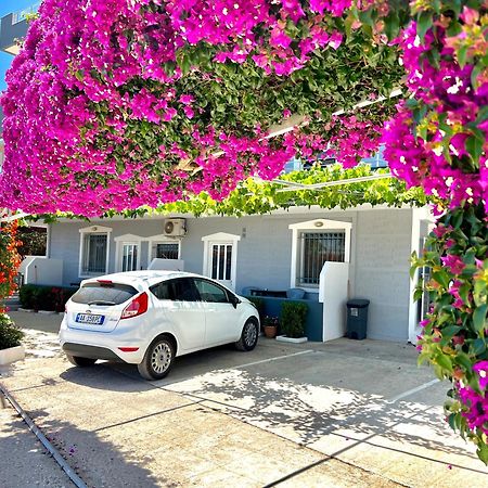 Tomi Apartments ซารานเดอ ภายนอก รูปภาพ